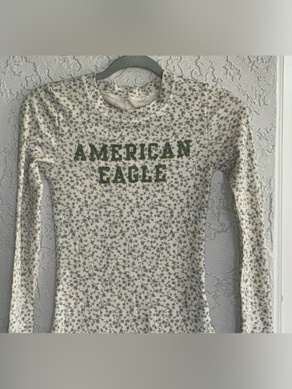 American Eagle Outfitters Ivory Long Sleeve Ribbed Top with Green Floral Print - Picture 2 of 5